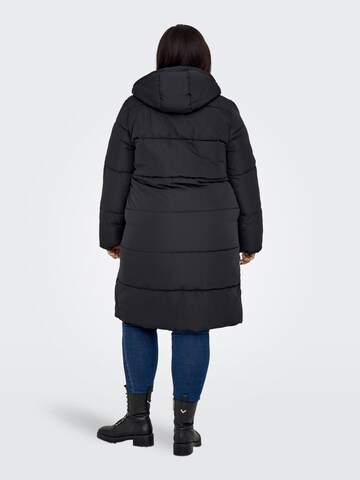 ONLY Carmakoma Wintermantel in Schwarz