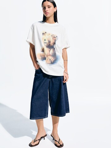 T-shirt Bershka en blanc : devant