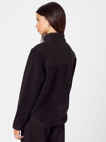 PIECES Fleece Jacket 'Sadie' in Black