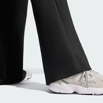 ADIDAS ORIGINALS Flared Sporthose in Schwarz