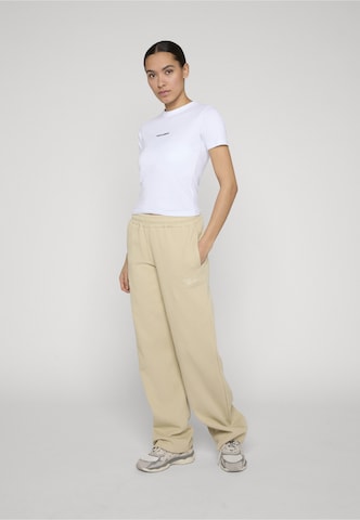 Pegador - Camiseta 'Yona' en blanco