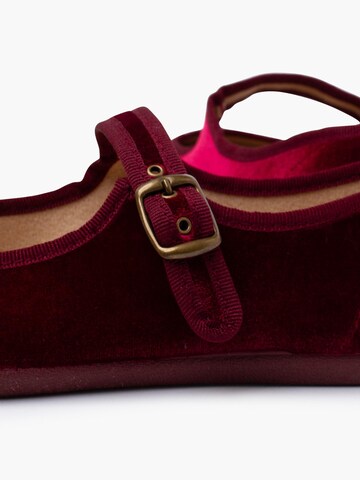 Chaussure basse Pisamonas en rouge