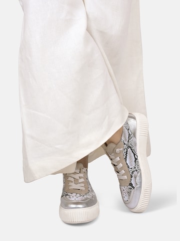 Crickit Sneakers laag ' OAKLI ' in Beige: voorkant