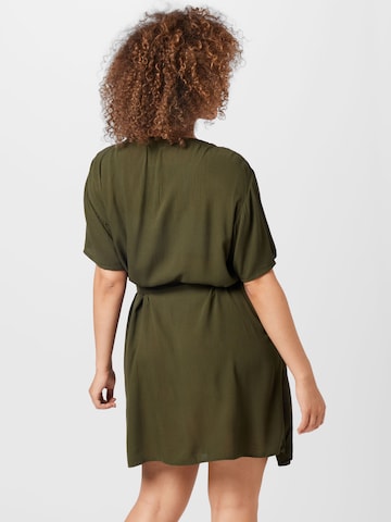Robe-chemise 'Lotti' ABOUT YOU Curvy en vert