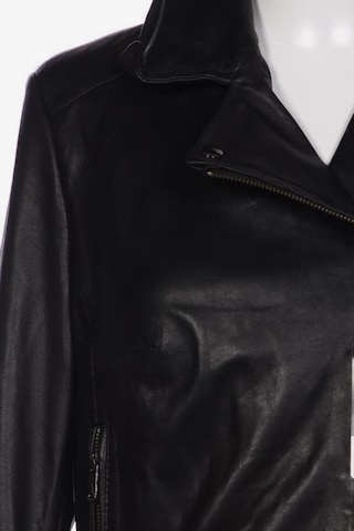 Schyia Jacket & Coat in M in Black
