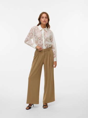 T-shirt '10340599' VERO MODA en blanc