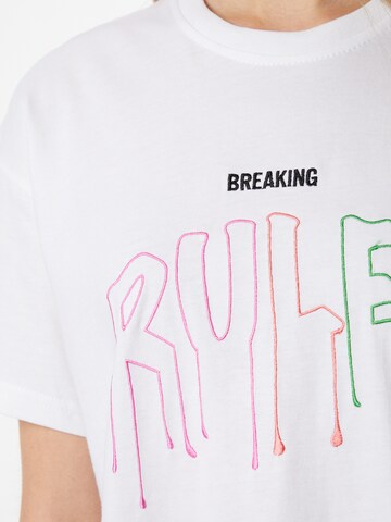 LOCAL HEROES Тениска 'BREAKING RULES' в бяло
