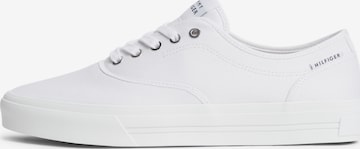 balts TOMMY HILFIGER Zemie brīvā laika apavi: no priekšpuses