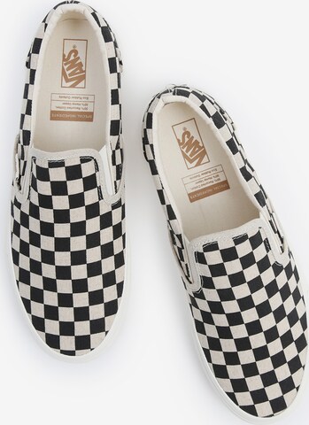 VANS Slip on -tennarit 'Classic' värissä musta