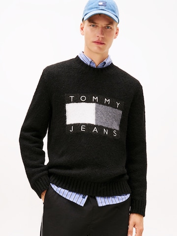 Tommy Jeans Svetr – černá: přední strana