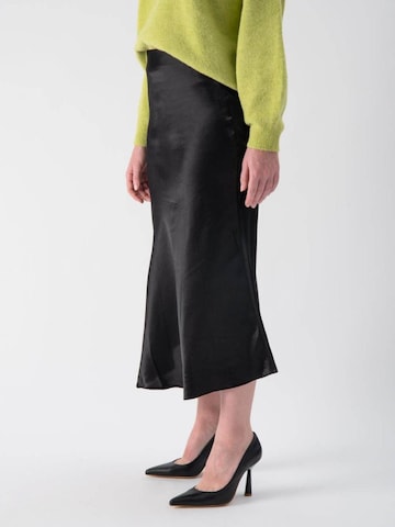 MND Skirt in Black