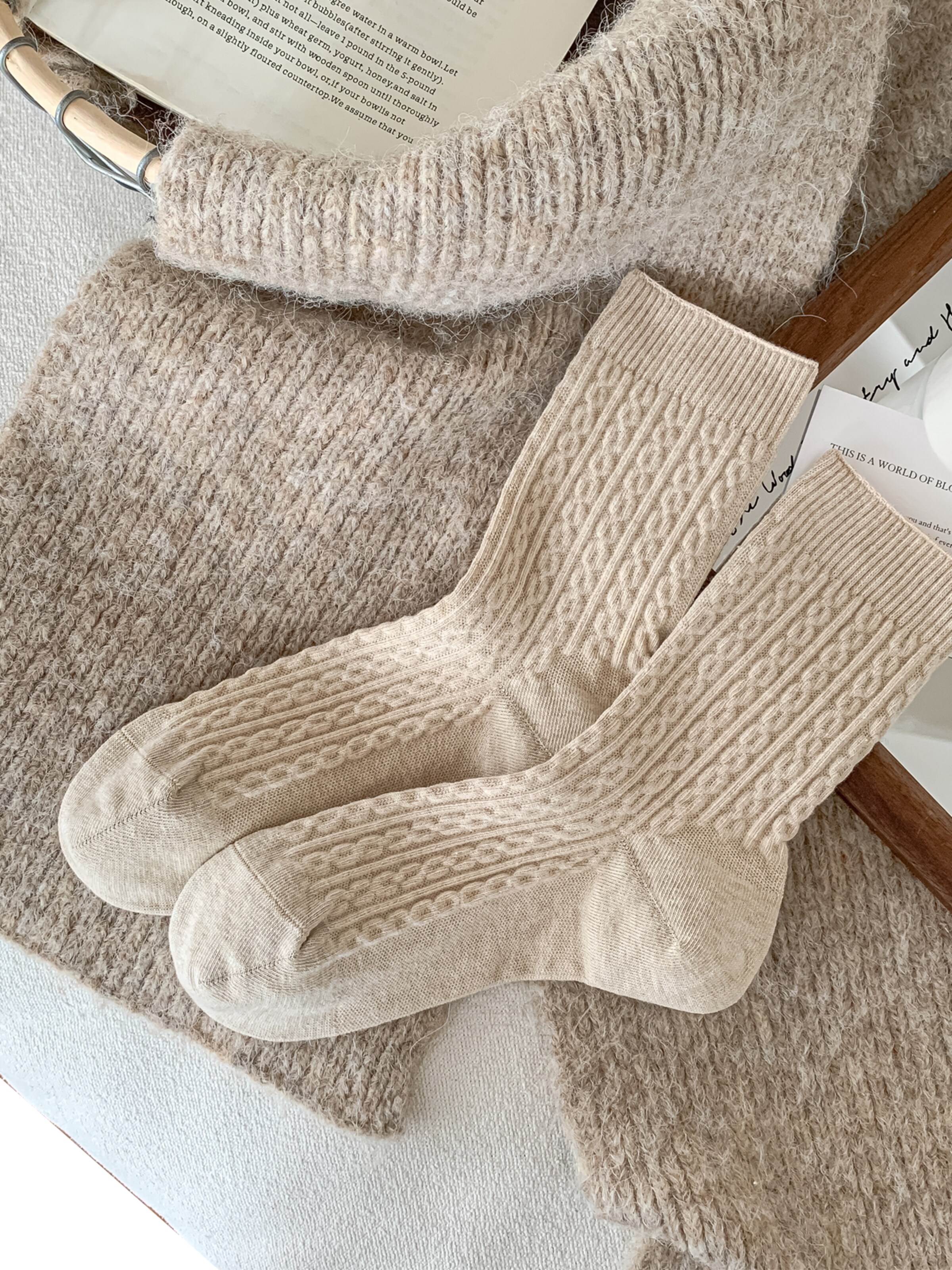 Millo Socks 'Cosy Twist' in Beige
