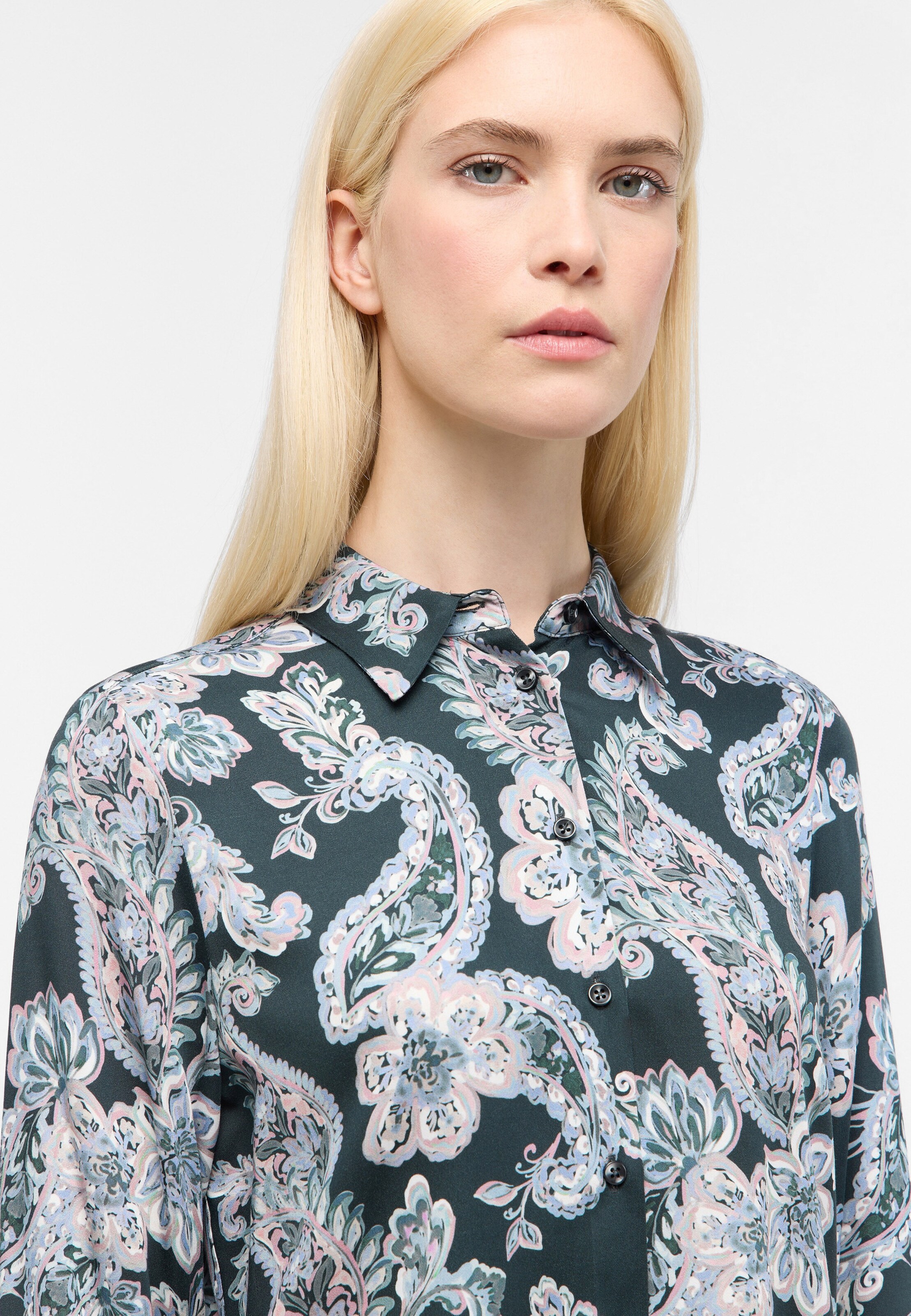 ETERNA Blouse in Green