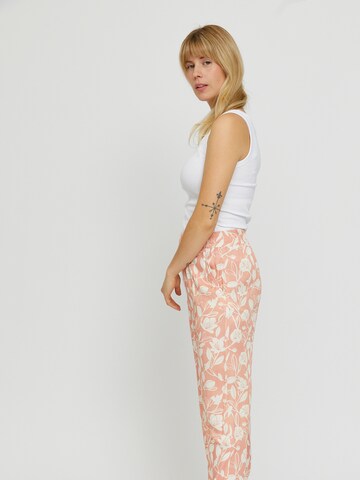 mazine Loosefit Stoffhose ' Cherry Printed ' in Orange