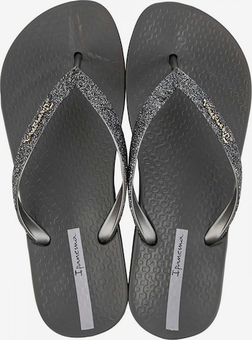 Chaussure basse Ipanema en noir : devant