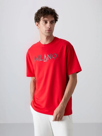 Tommy Life Shirt in Red: front