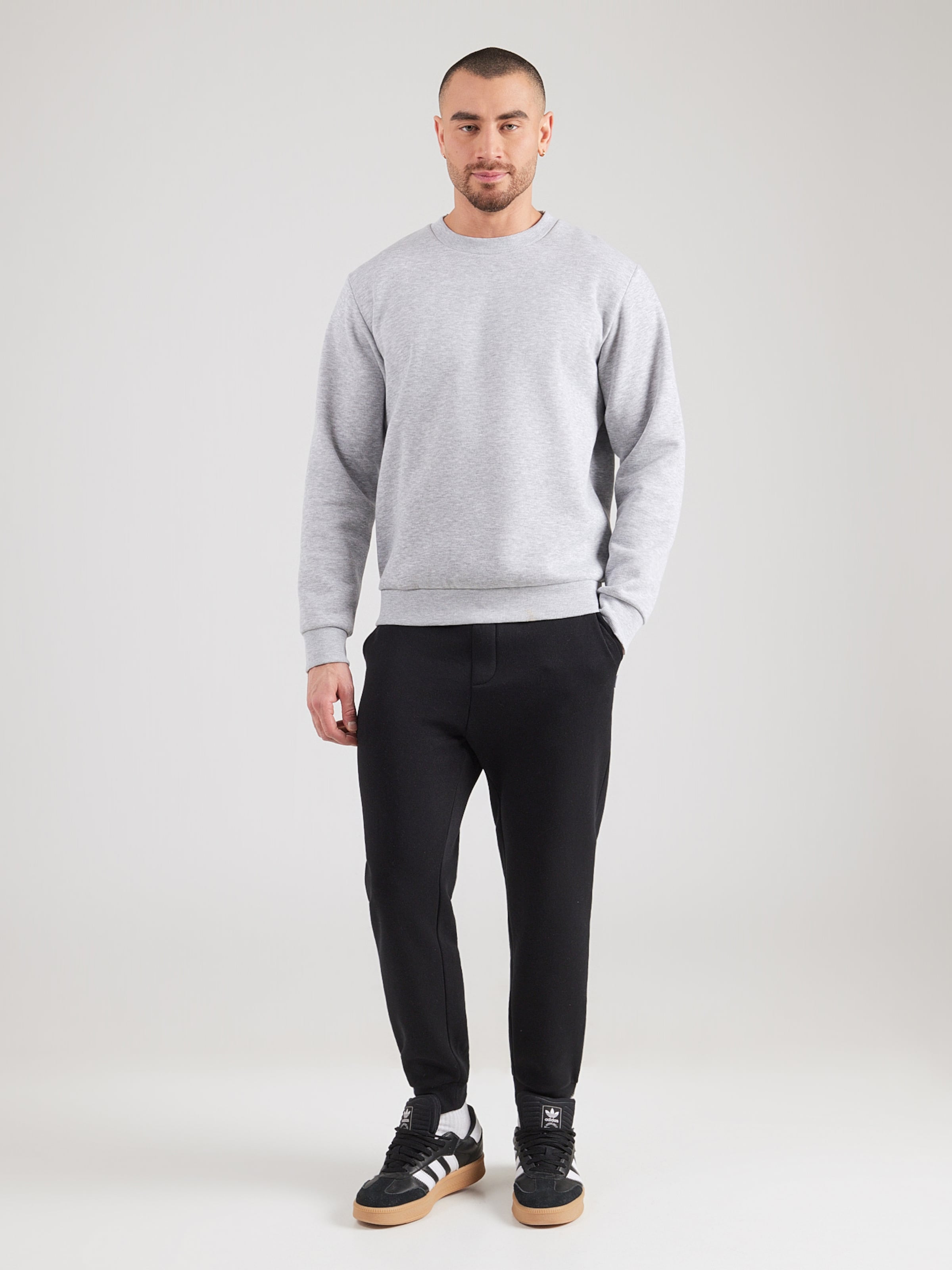 JACK & JONES Облекло за бягане 'JJEBRADLEY' в Сиво, Черно | ABOUT YOU