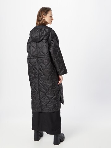 Warehouse Between-seasons coat in Black