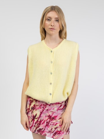 BROKE + SCHÖN Knit Cardigan 'Lockere Strickweste' in Yellow: front