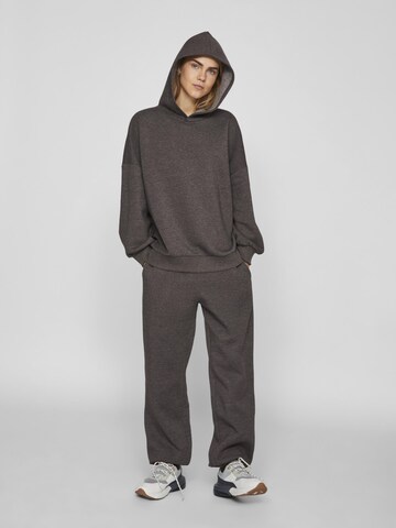 VILA Sweatshirt in Grey