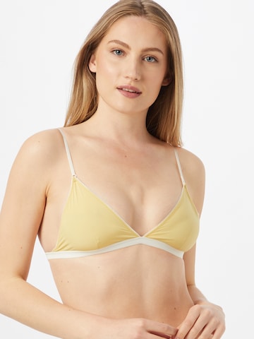 Samsøe Samsøe - Triangular Top de biquíni 'Yella' em amarelo: frente