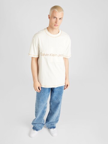 Calvin Klein Jeans T-Shirt in Beige