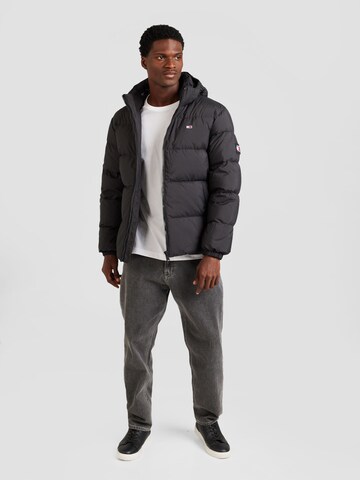 Tommy Jeans Regular Jeans 'ISAAC' in Black