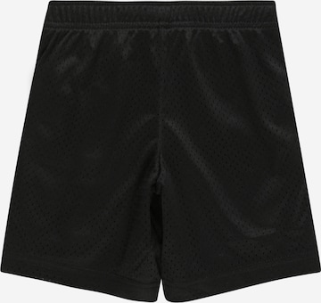 Nike Sportswear Szabványos Nadrág - fekete