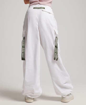 Wide Leg Pantalon cargo Superdry en blanc