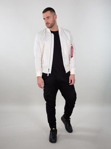 ALPHA INDUSTRIES Jacke in Weiß
