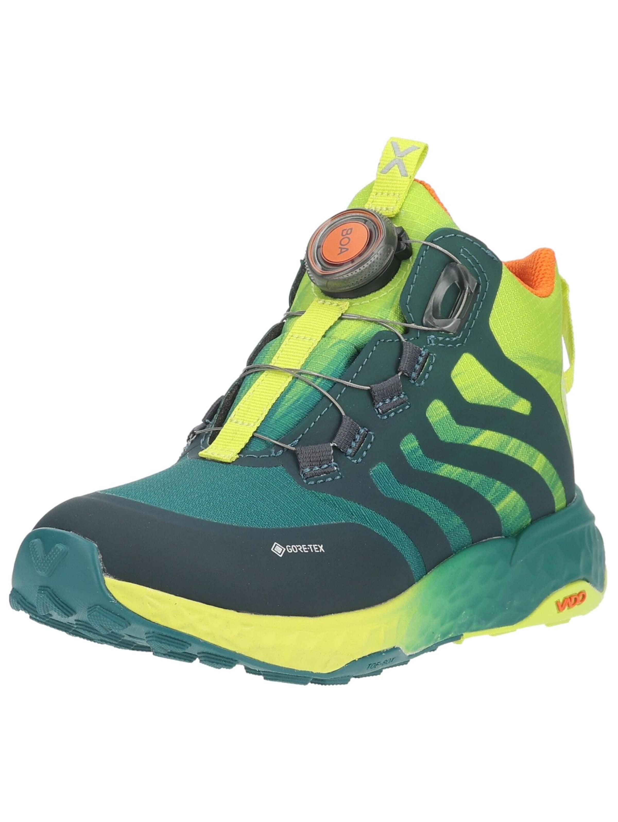 Vado Trainers in Green: front