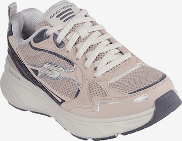 SKECHERS Sportschoen in Beige: voorkant