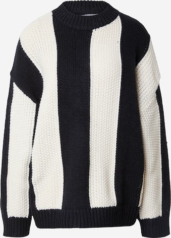 TOPSHOP Sweater in Black: front