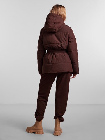 PIECES Winter jacket 'NIDONE' in Brown