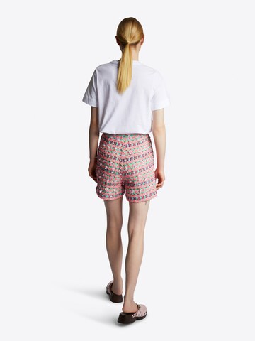 Tricou de la Rich & Royal pe alb