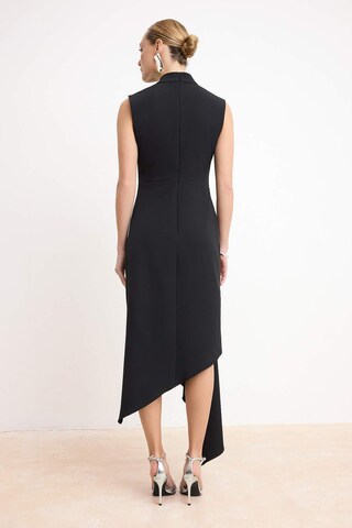 Trendyol - Vestido en negro