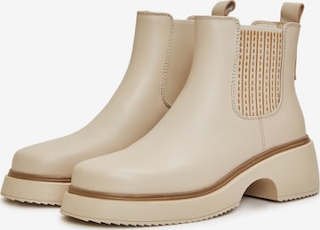 CESARE GASPARI Chelsea Boots in Beige