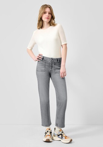 QS Regular Jeans 'Catie' in Grau
