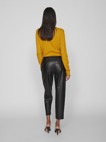 regular Pantaloni con pieghe 'Dagmar' di VILA in nero
