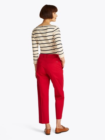 regular Pantaloni chino di TOMMY HILFIGER in rosso