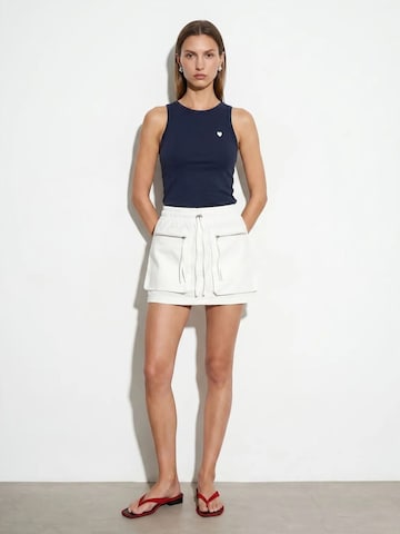 Dilvin Blouse in Blue: front
