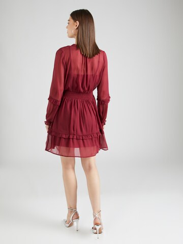 Robe 'Levinia' ABOUT YOU en rouge