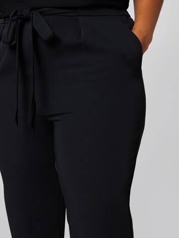 regular Pantaloni con pieghe 'Nola' di Guido Maria Kretschmer Curvy in nero