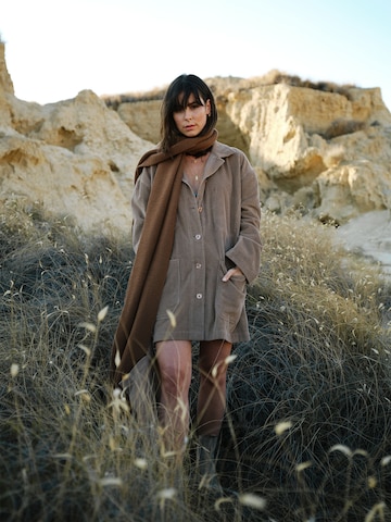 A LOT LESS Between-season jacket 'Cara' in Brown