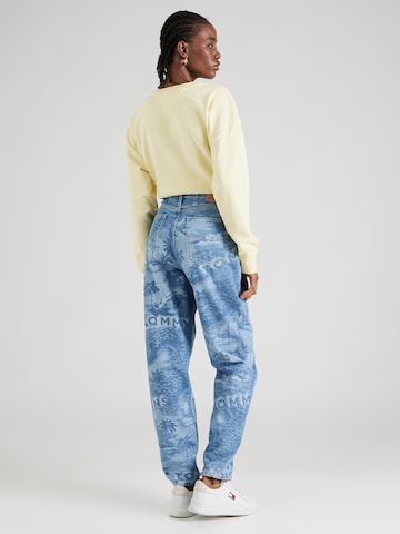 Tommy Jeans Tapered Jeans 'MOM JeansS' in Blau