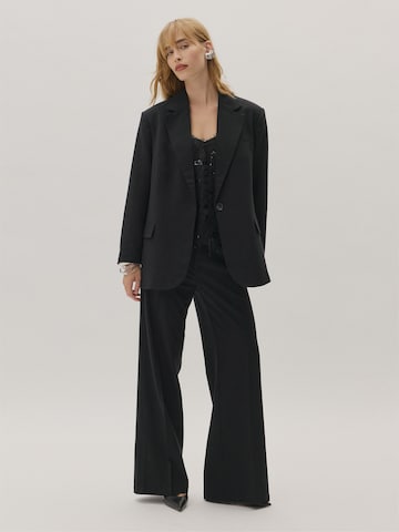 KAVAZI Блейзер в Черный