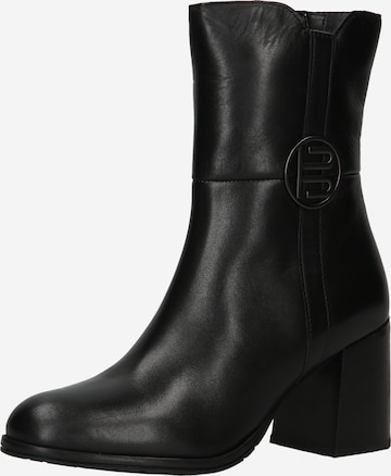 TT. BAGATT Ankle Boots in Black: front