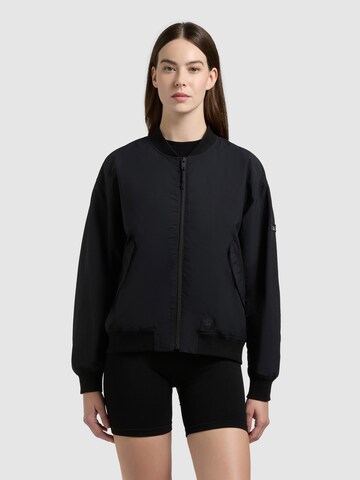 khujo - Chaqueta de entretiempo 'Rylee' en negro: frente