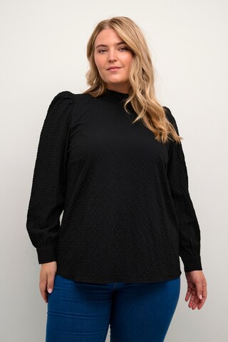 KAFFE CURVE Blus 'Ditta' i svart: framsida