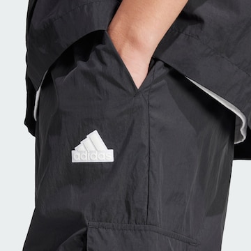 ADIDAS SPORTSWEAR Ohlapna forma Športne hlače 'City Escape' | črna barva